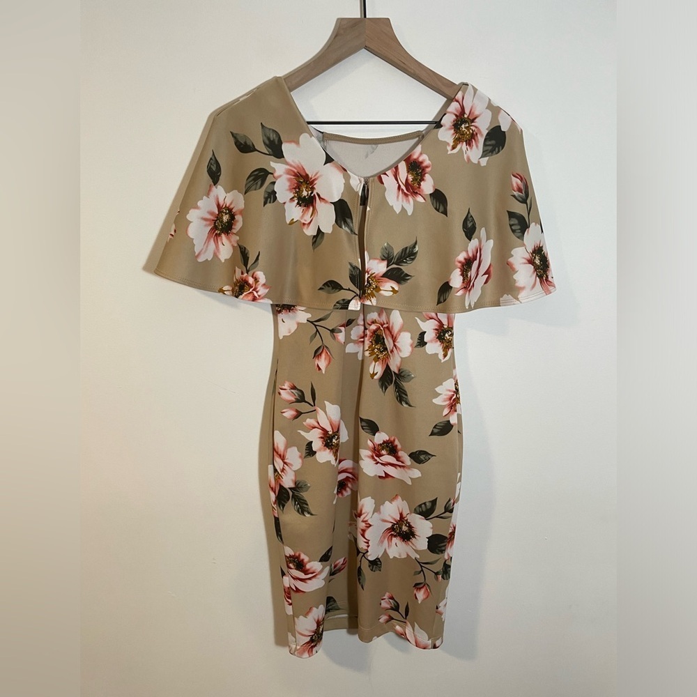 ViJo Couture Floral Pencil Dress, Size Medium- Runs Small Shoulder Shawl Detail - Picture 6 of 11
